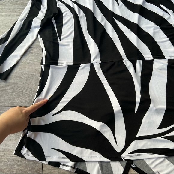 Frank Lyman Zebra Striped Draped Jersey Open Front Jacket Made in Canada - Picture 16 of 16